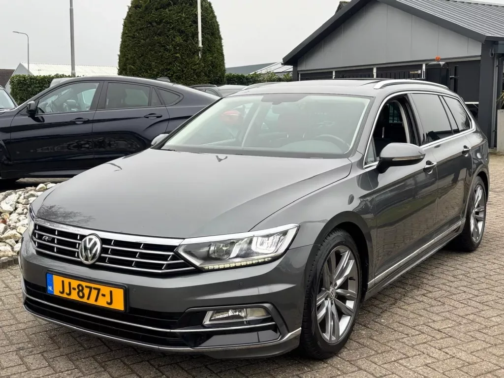 Volkswagen Passat (2016) — foto 1