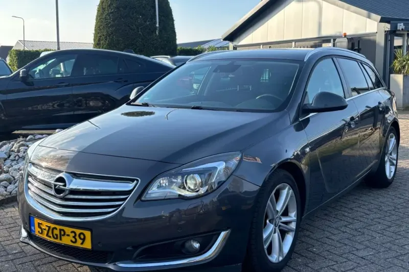 Opel Insignia Sports Tourer (2015)