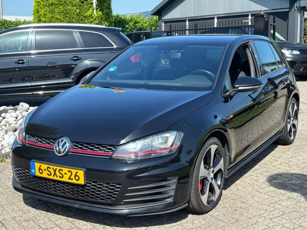 Volkswagen Golf (2014) — foto 1
