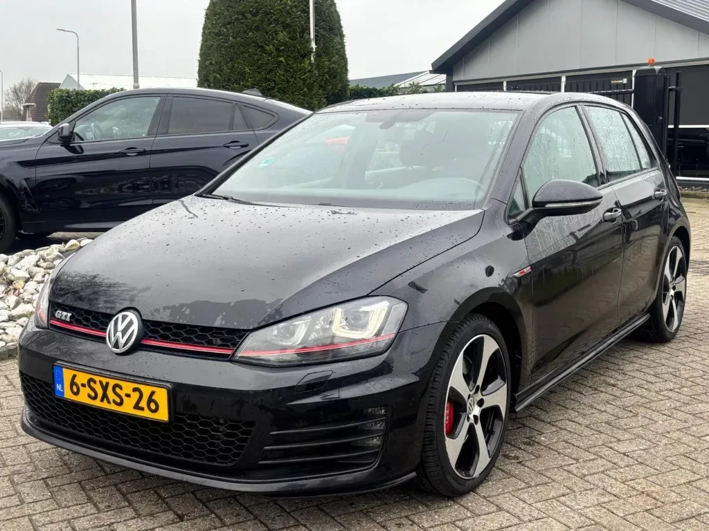 Volkswagen Golf (2014) — foto 1