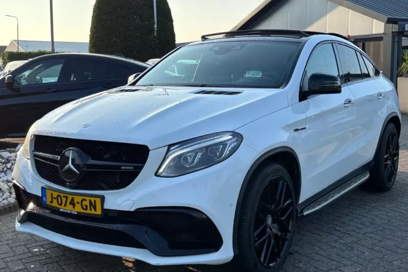 Mercedes-Benz GLE (2016)