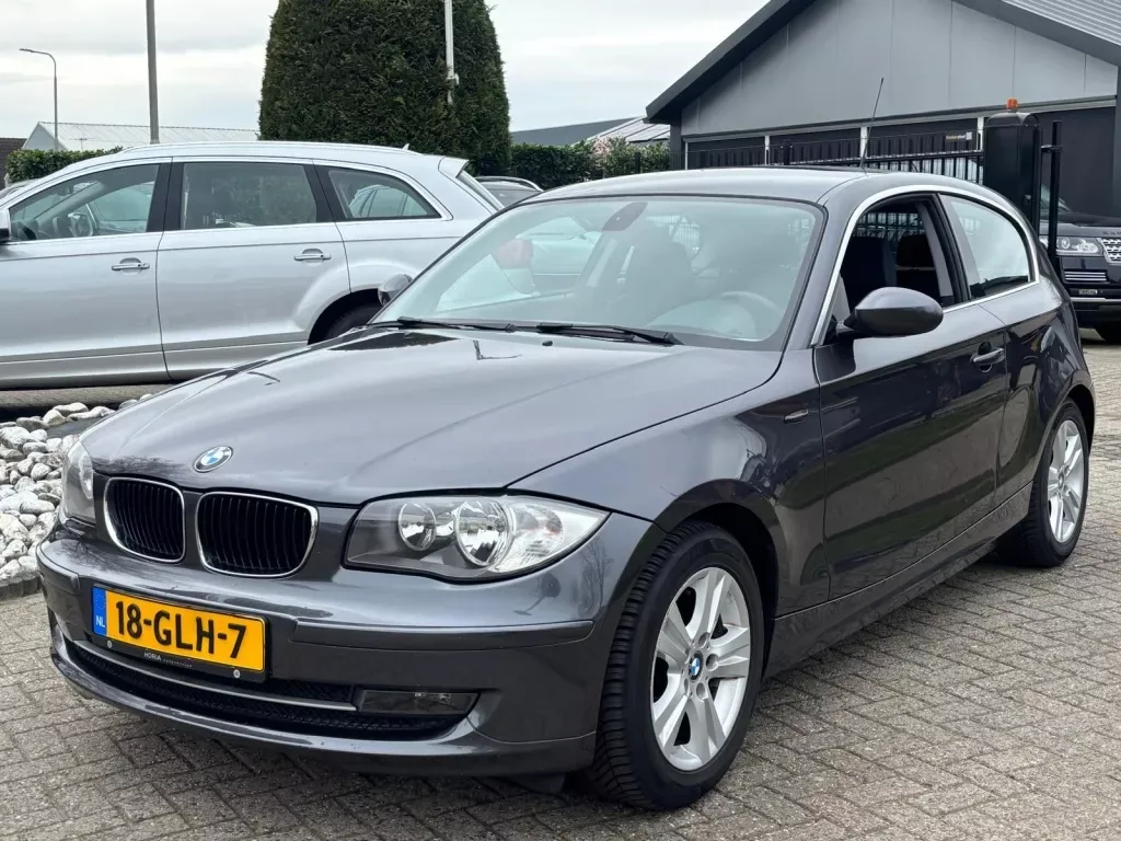BMW 1-Serie (2008) — foto 1