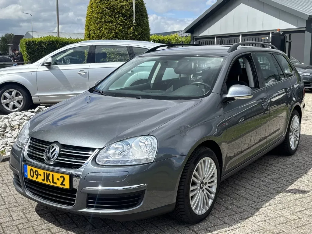 Volkswagen Golf (2009) — foto 1
