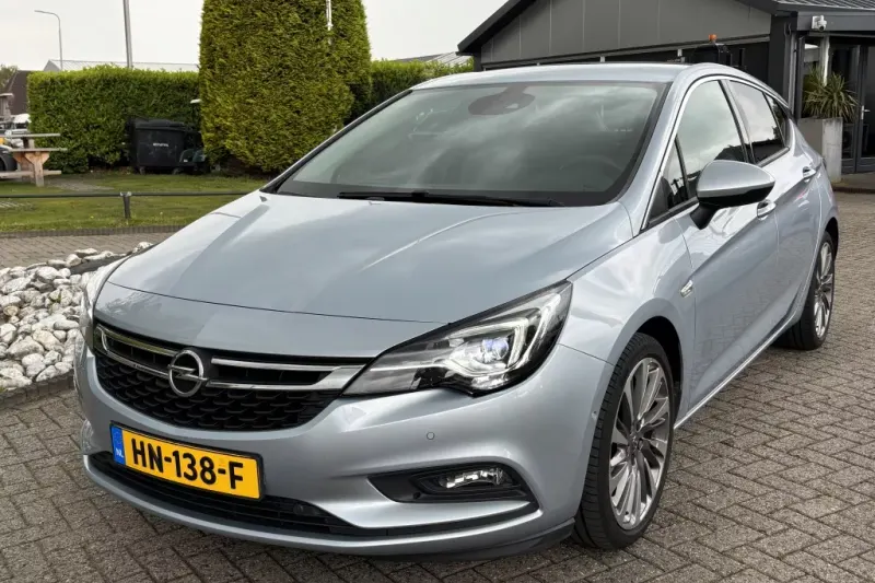 Opel Astra (2015)