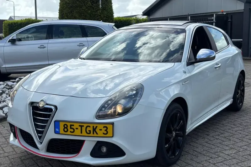 Alfa Romeo Giulietta (2012)