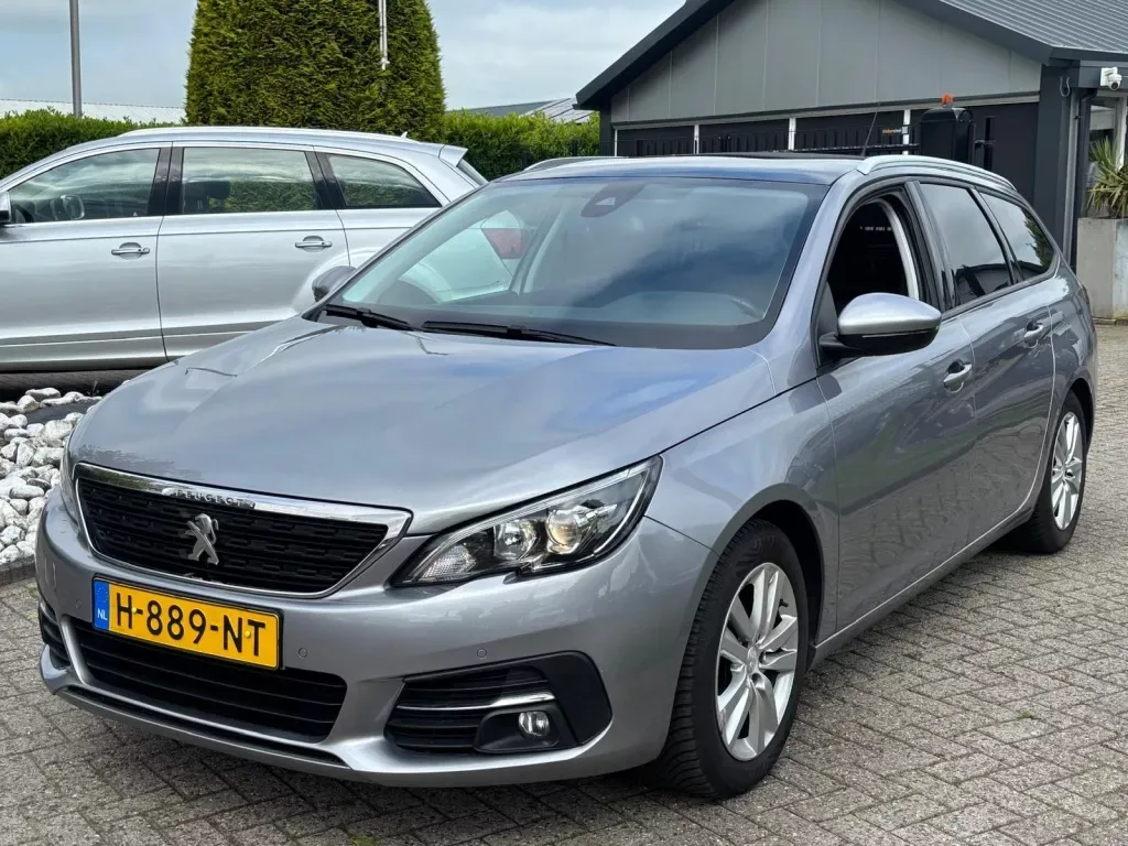 Peugeot 308 (2020) — foto 1