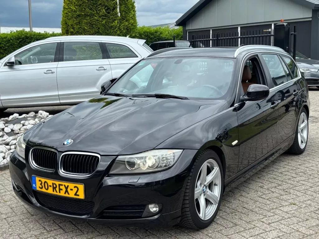 BMW 3-Serie (2011) — foto 1
