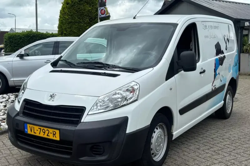 Peugeot Expert (2015)