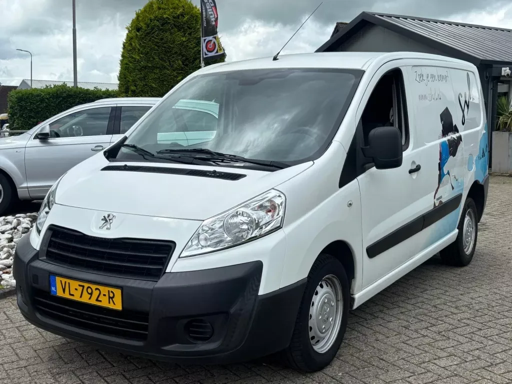 Peugeot Expert (2015) — foto 1