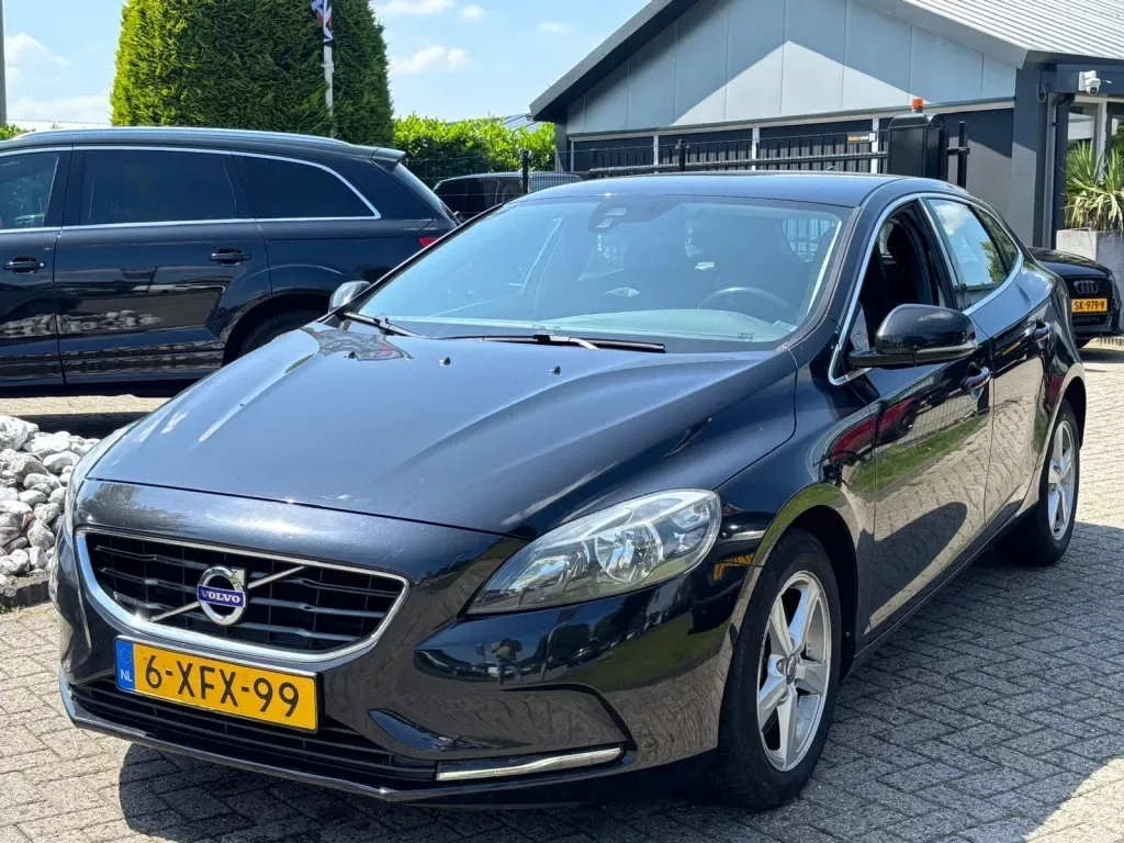 Volvo V40 (2014) — foto 1