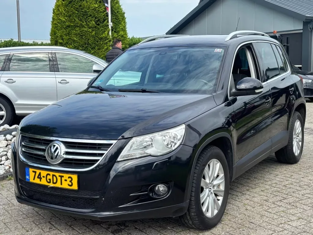 Volkswagen Tiguan (2008) — foto 1