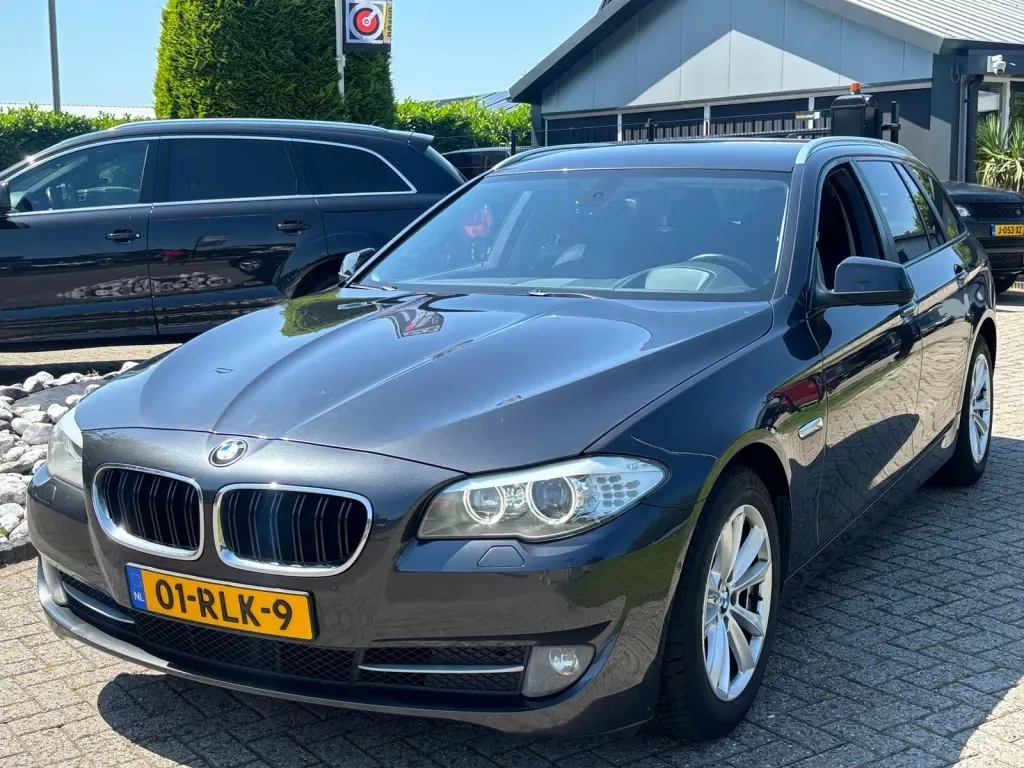 BMW 5-Serie (2011) — foto 1