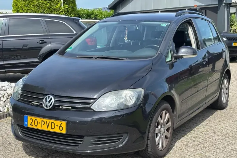 Volkswagen Golf (2010)