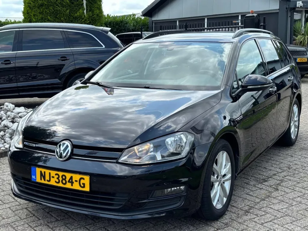 Volkswagen Golf (2017) — foto 1
