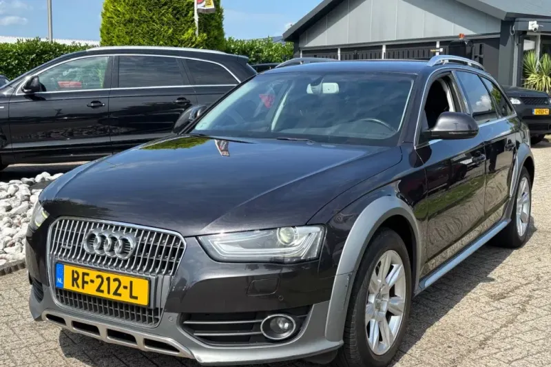 Audi A4 Allroad (2012)