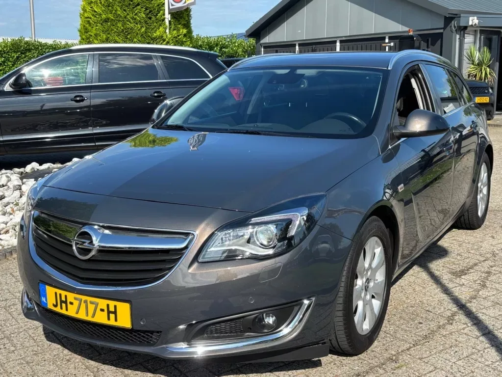 Opel Insignia (2016) — foto 1