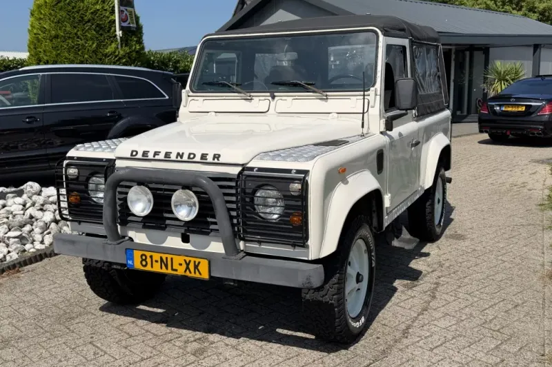 Land Rover Defender (1988)