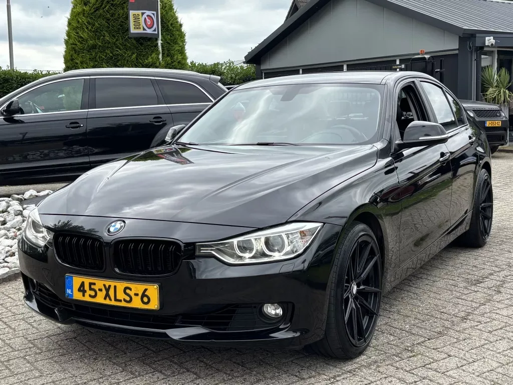 BMW 3-Serie (2012) — foto 1