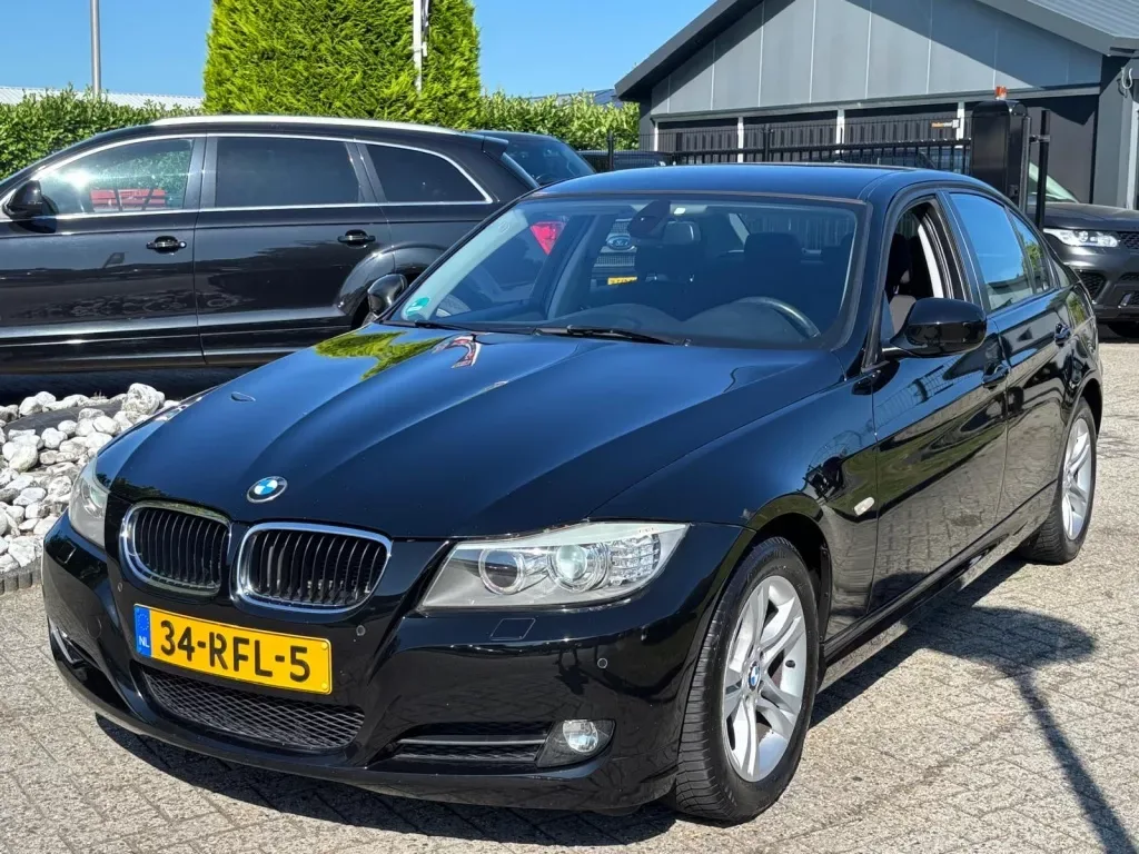 BMW 3-Serie (2011) — foto 1