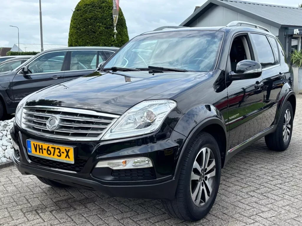 SsangYong Rexton RX (2014) — foto 1