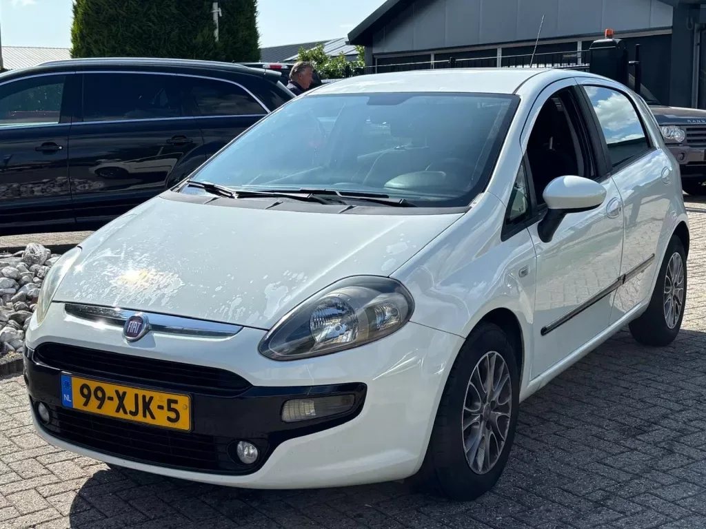 Fiat Punto (2012) — foto 1
