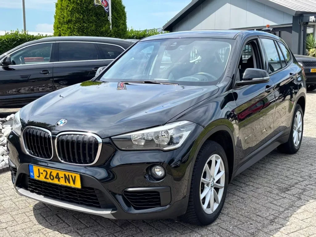 BMW X1 (2017) — foto 1