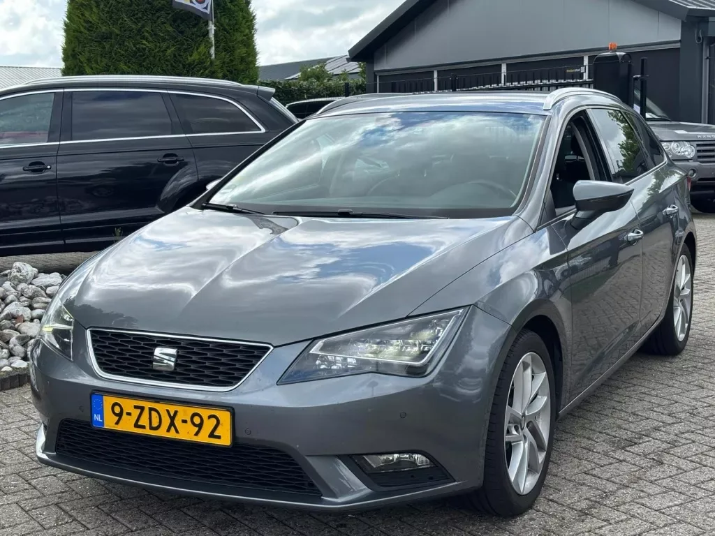SEAT Leon (2014) — foto 1