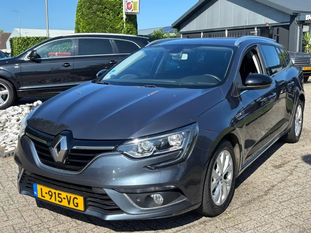 Renault Mégane (2019) — foto 1