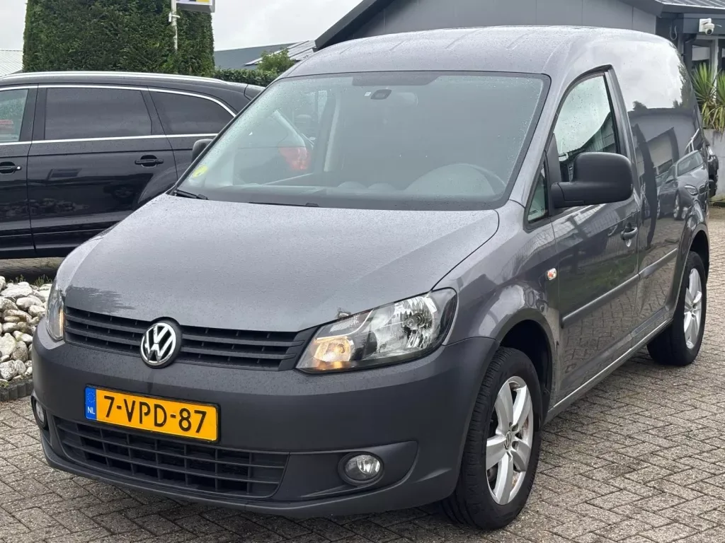 Volkswagen Caddy (2011) — foto 1