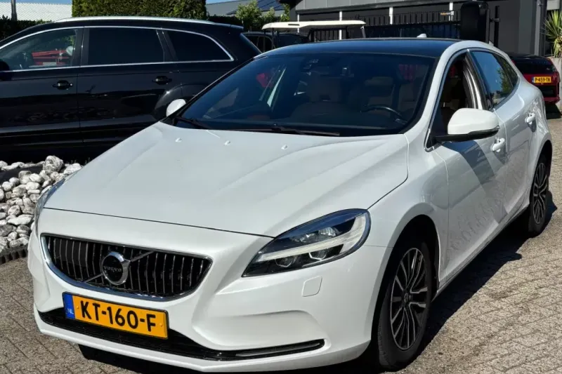 Volvo V40 (2016)