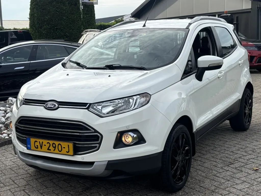 Ford EcoSport (2015) — foto 1