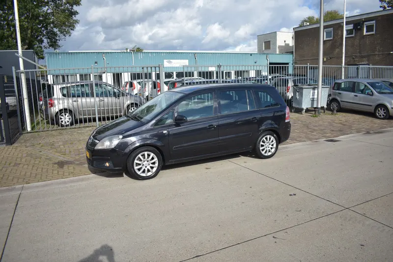 Opel Zafira (2008)