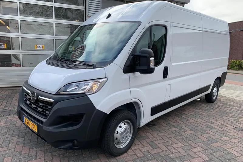 Opel MOVANO (2024)