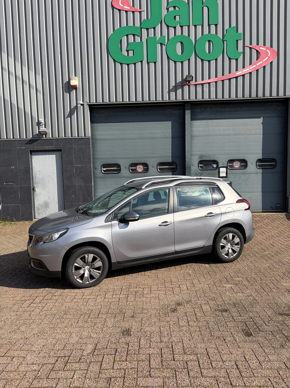 Peugeot 2008 (2017) — foto 1