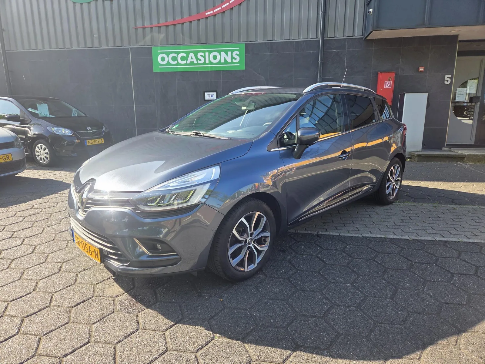 Renault Clio (2018) — foto 1