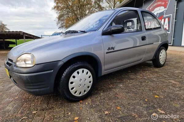 Opel Corsa (1994) — foto 1