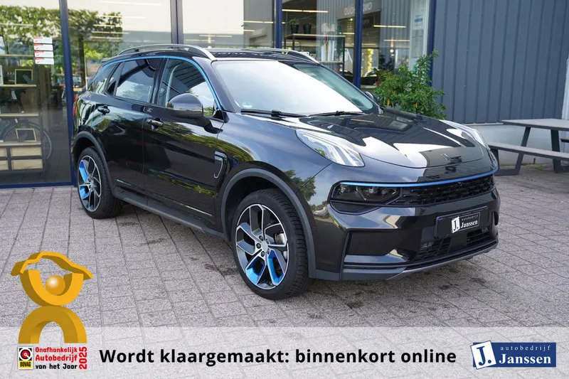 Lynk & Co 01 (2022)