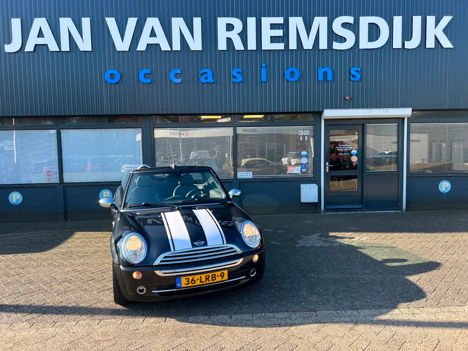 MINI Cabrio (2006) — foto 1