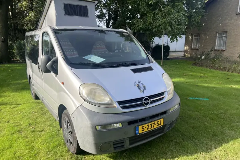 Opel Vivaro (2003)
