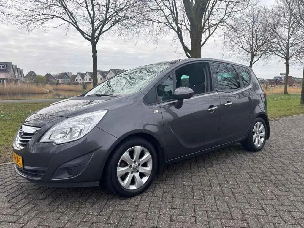 Opel Meriva (2011) — foto 1