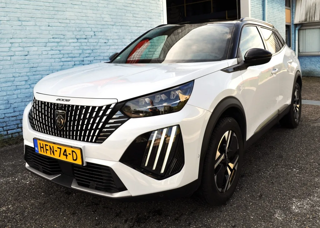 Peugeot 2008 (2008) — foto 1