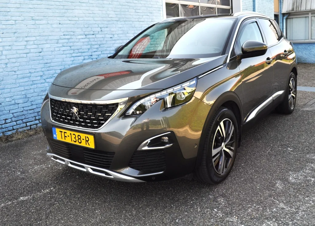 Peugeot 3008 (2017) — foto 1