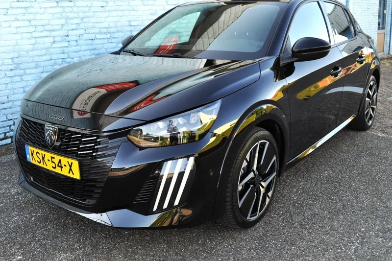 Peugeot 208 (2024)