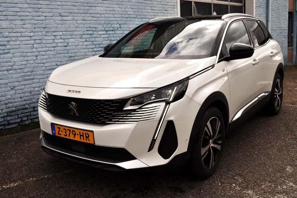 Peugeot 3008 (2021) — foto 1