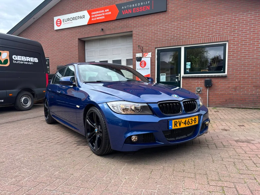BMW 3-Serie (2011) — foto 1