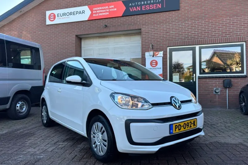 Volkswagen Up! (2017)