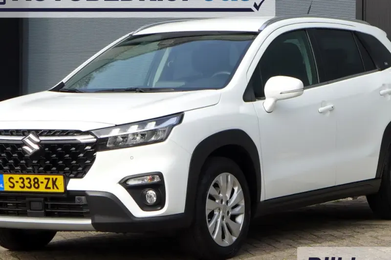 Suzuki S-Cross (2023)