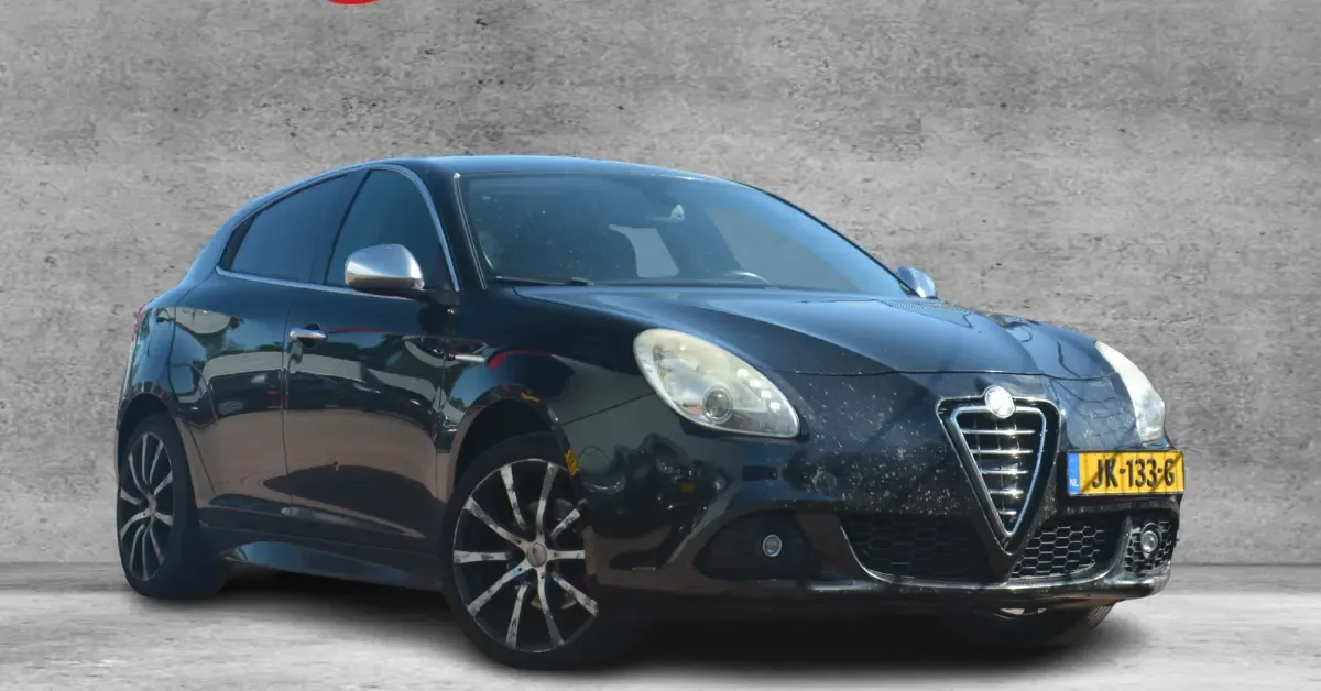 Alfa Romeo Giulietta (2011) — foto 1