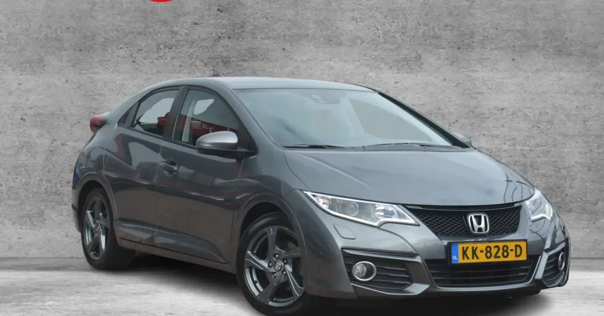 Honda Civic (2016) — foto 1