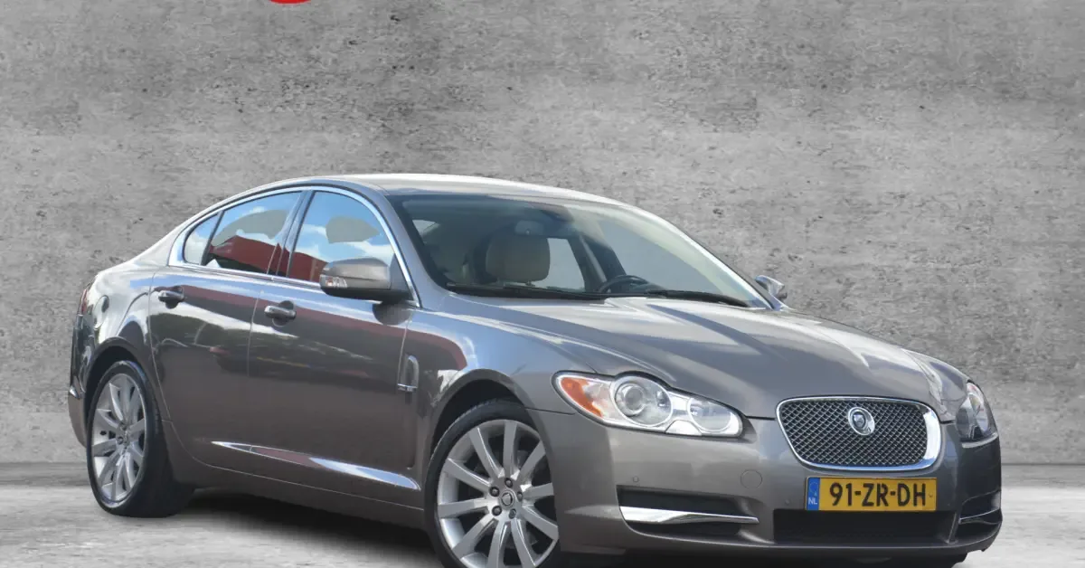 Jaguar XF (2008) — foto 1